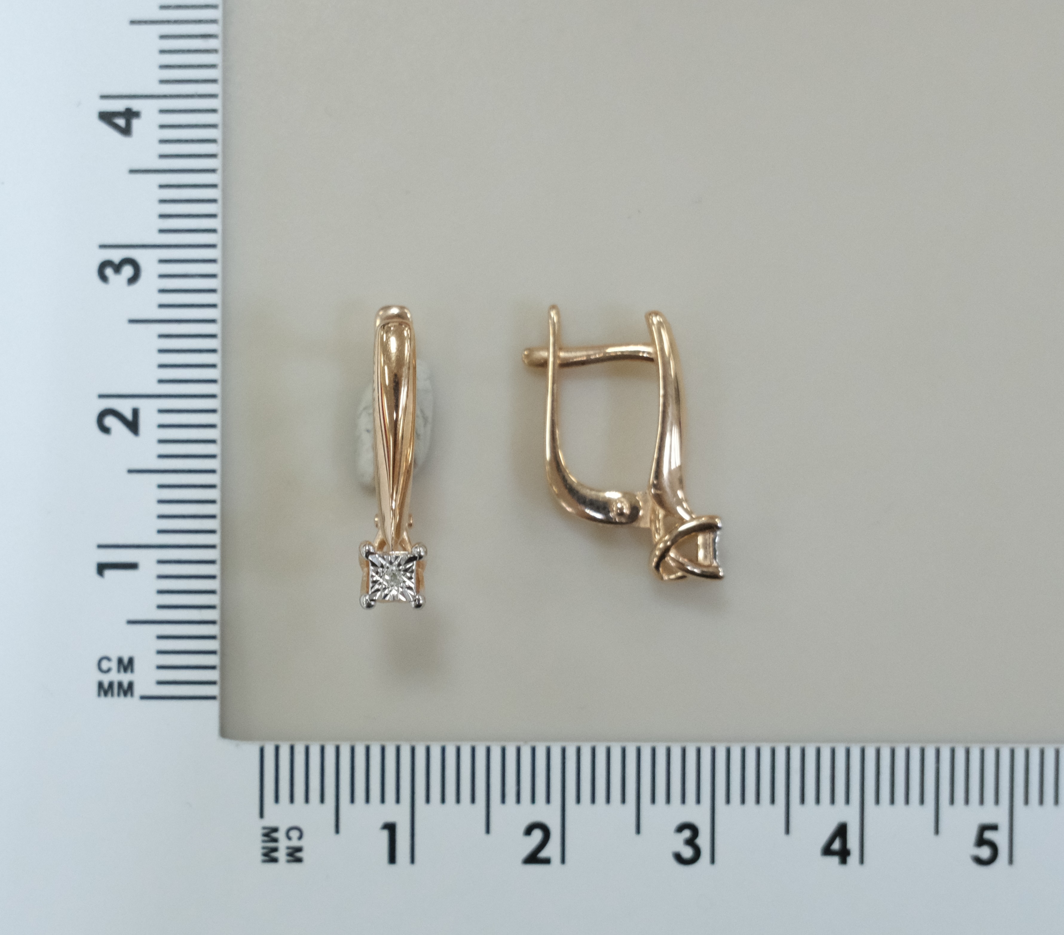 Серебряные серьги с бриллиантами